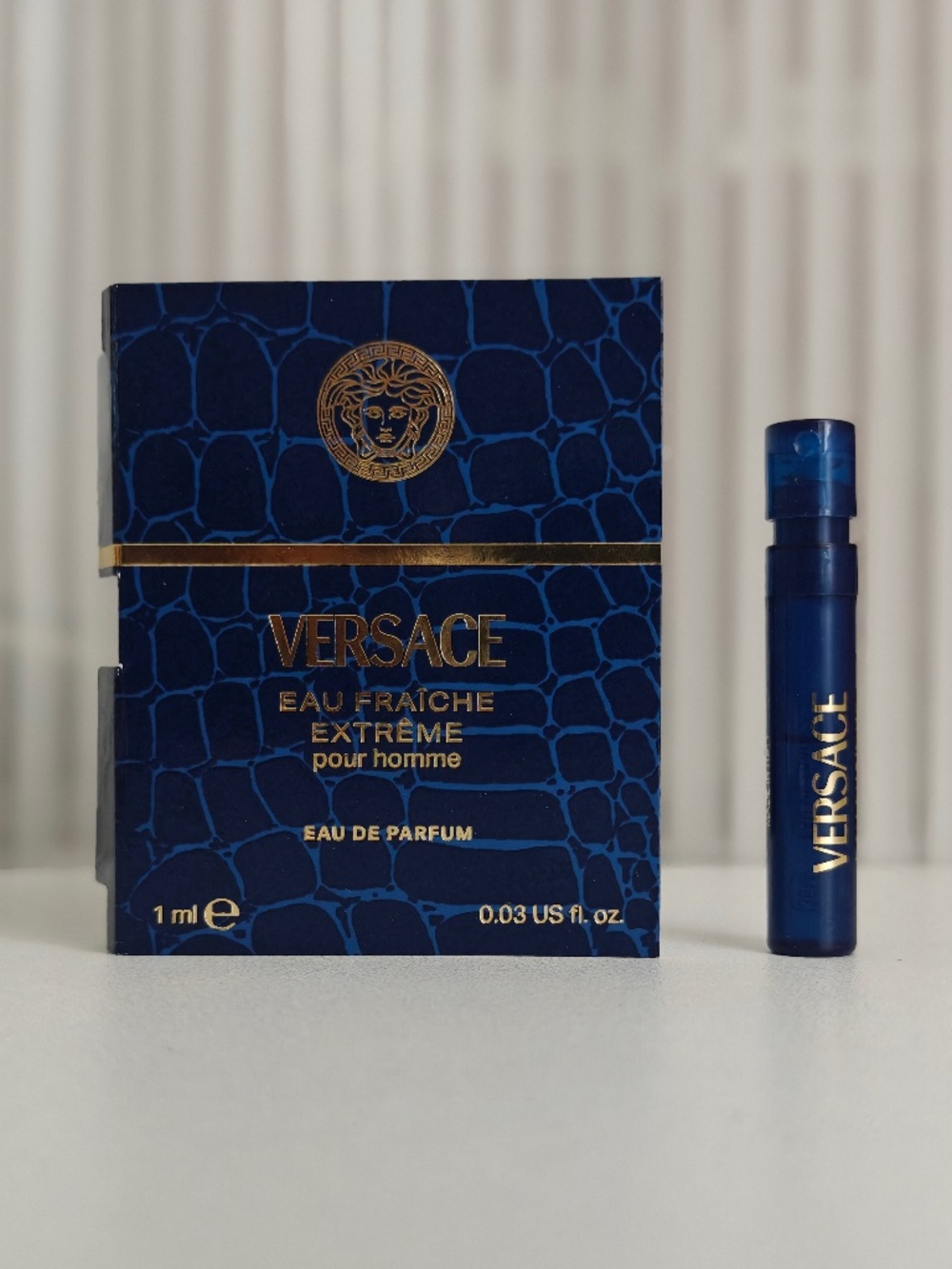 New Versace Eau Fraiche Extreme Pour Homme EDP Sample Spray 1 ml/ 0.03 oz